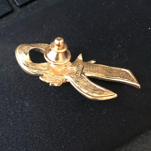 AVON BREAST CANCER AWARENESS PIN w/Rose blossom in light pink and gold. - Picture 5 of 6